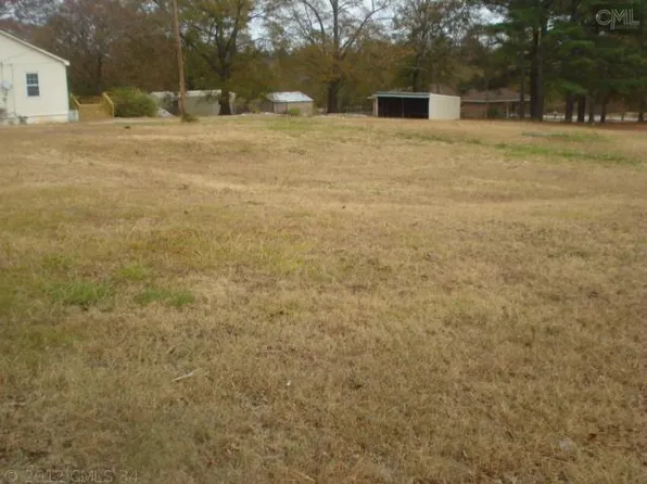 2022 Rivers St, Newberry, SC 29108