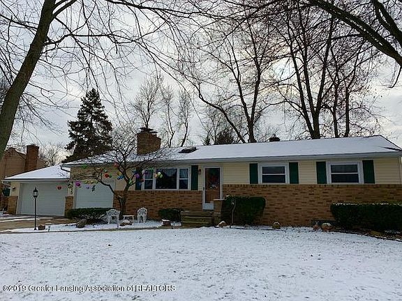 3rd image of 4615 Blackberry Ln