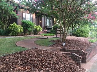 906 Lockland Ave, Winston Salem, NC 27103