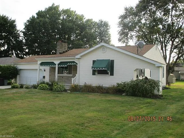 494 13th St photo 1