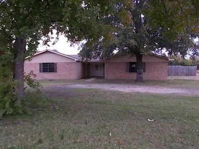 110 Meadowview Ln, Point, TX, 75472