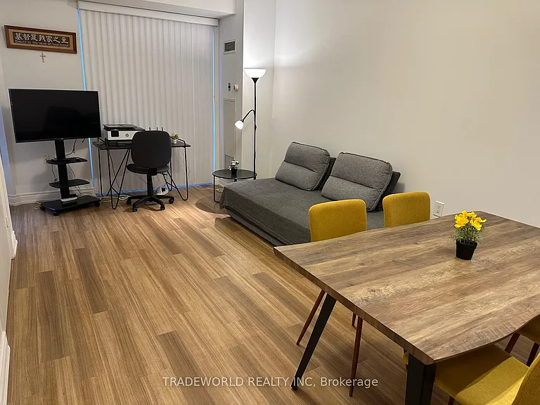 85 Bloor St E #1114 — Photo 5