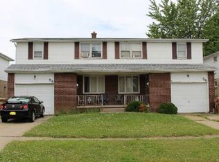 56 Pheasant Ln, Cheektowaga, NY 14227