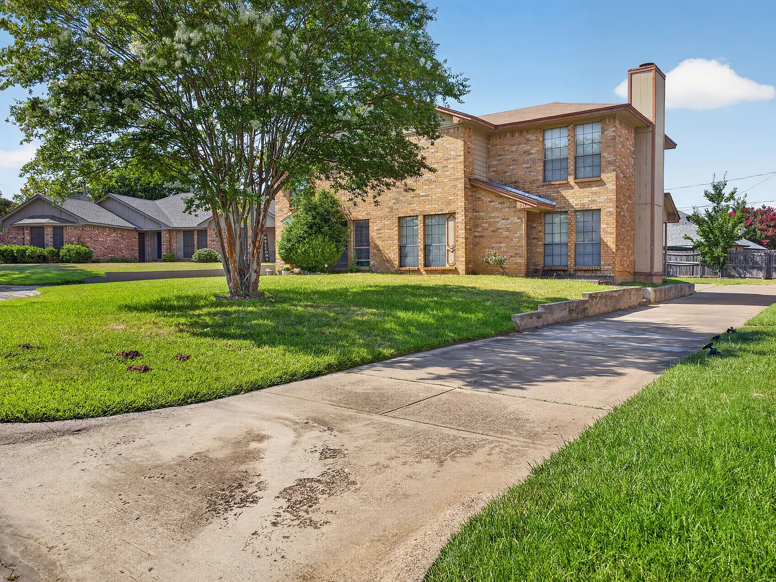 2 bed, 1.5 bath, 1252 sqft, $1,600 — Photo 1