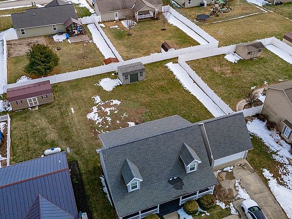 5th image of 232 Rolling Meadows Dr