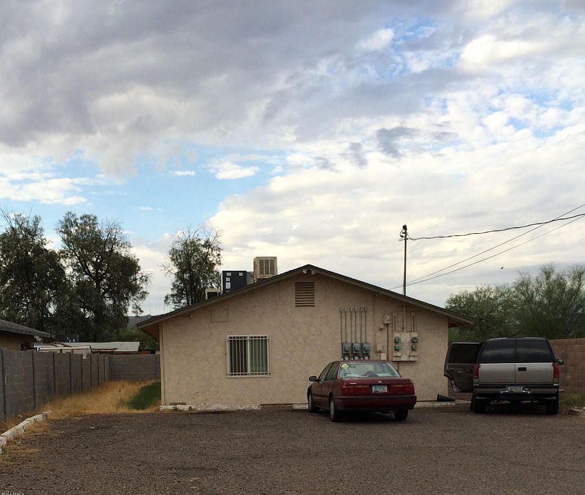 1st image of 743 E Wier Ave