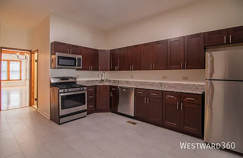 3356 N Kenmore Ave #1 Photo 1