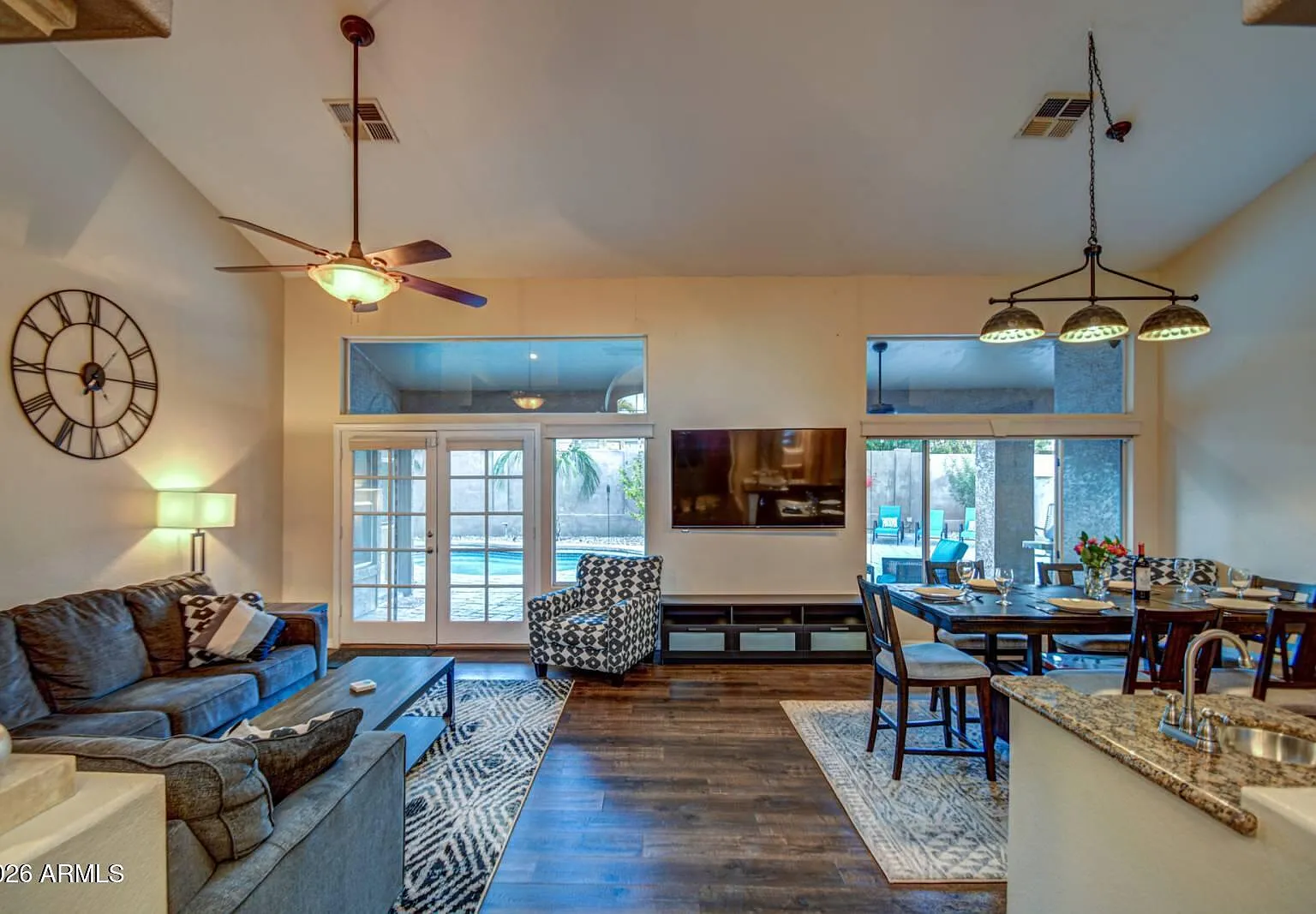 3 bed, 2.5 bath, 2581 sqft, $4,400 — Photo 3