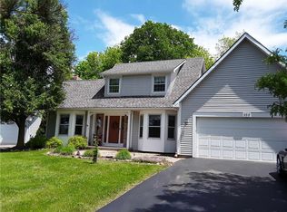 253 Red Hickory Dr, Rochester, NY 14626