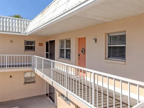 400 Base Ave E APT 227, Venice, FL 34285