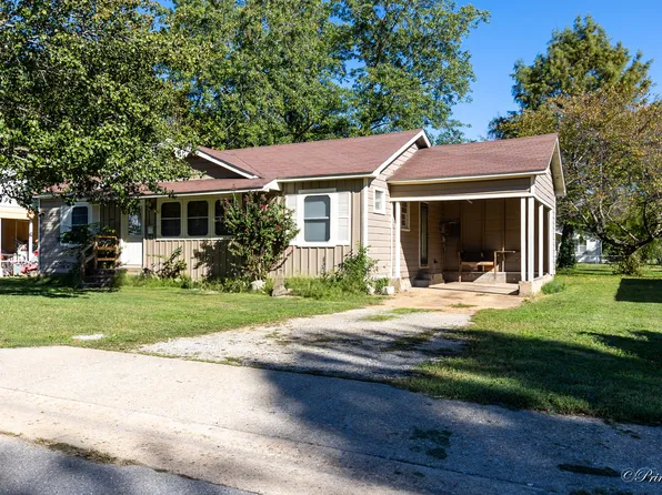 1023 4th Street, West Plains, MO 65775
