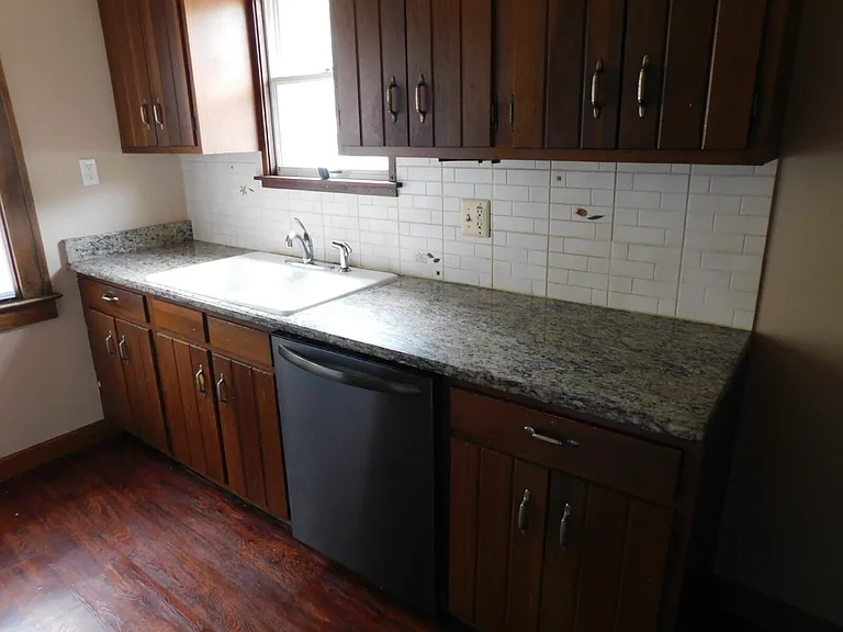 22615 Maxine St — Photo 5