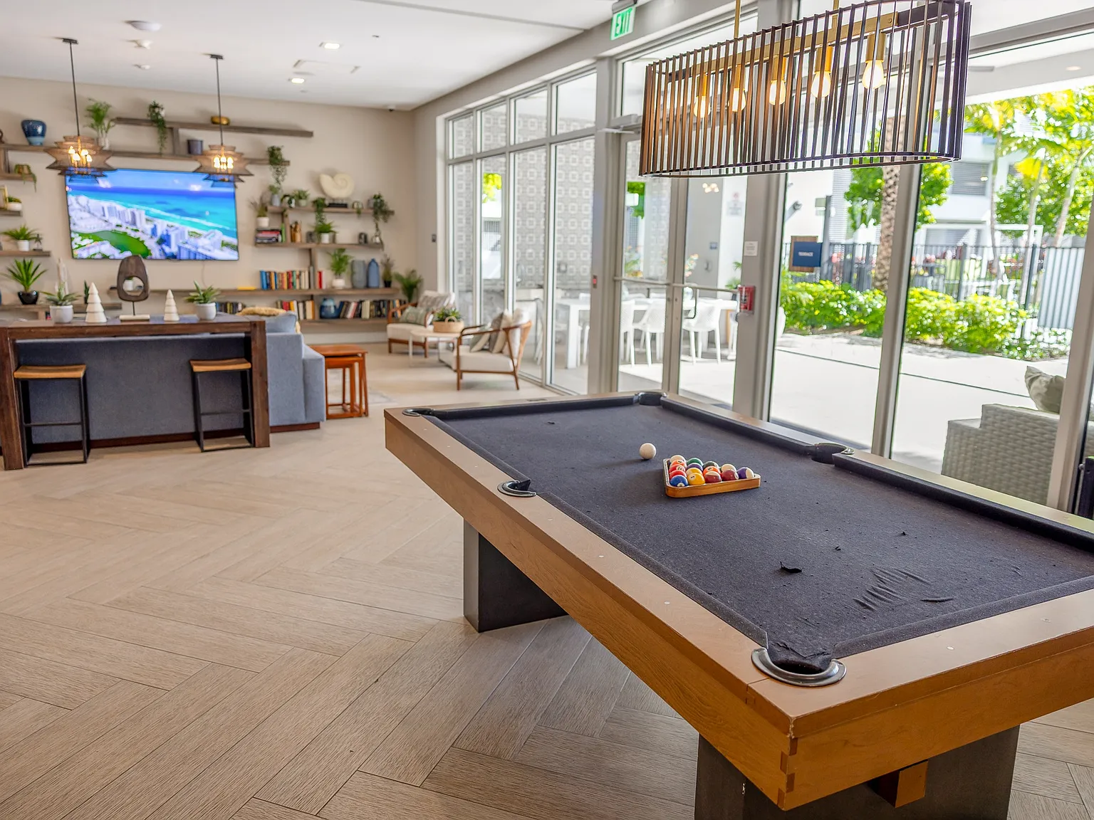 Pura Vida Hialeah Luxury Apartments — Photo 3