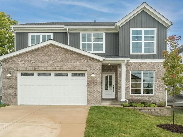 1136 Hilltop Dr, Saint Louis, MO 63132