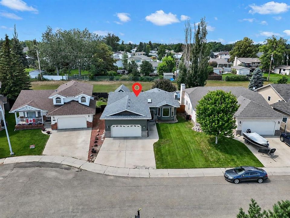 1st image of 39 Parkland Close E