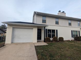 709 Ganim Dr, Belleville, IL 62221