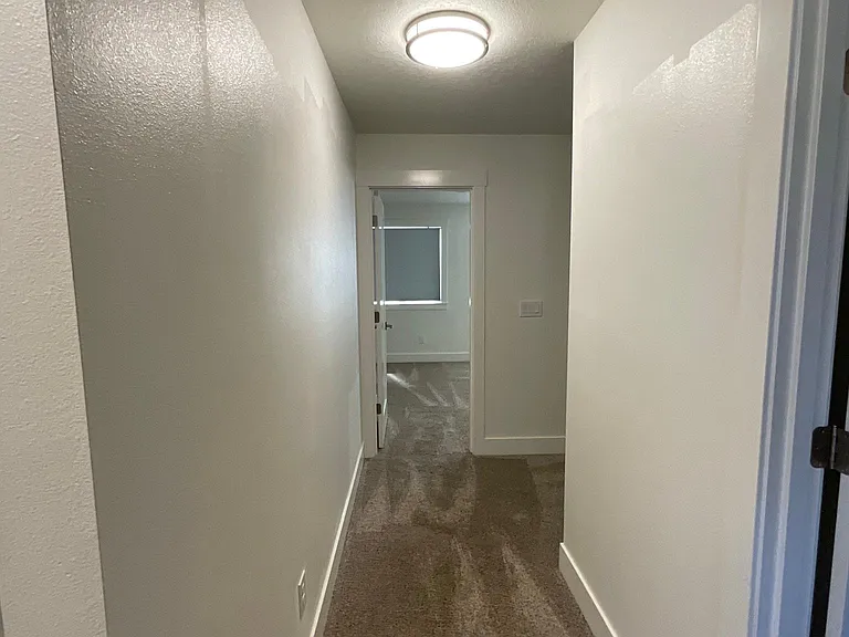 210 Lexington Ave #A — Photo 29