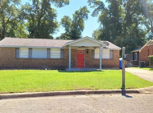 110 White Oak Ct, Prattville, AL 36067