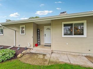 109 Old Settlers Trl, Poynette, WI 53955