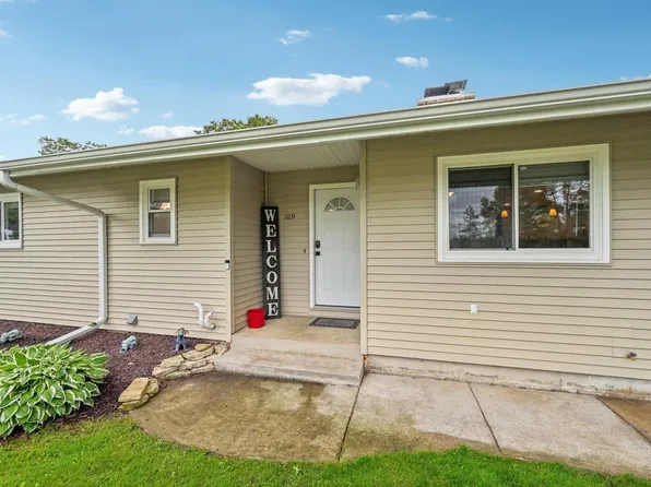 109 Old Settlers Trail, Poynette, WI 53955