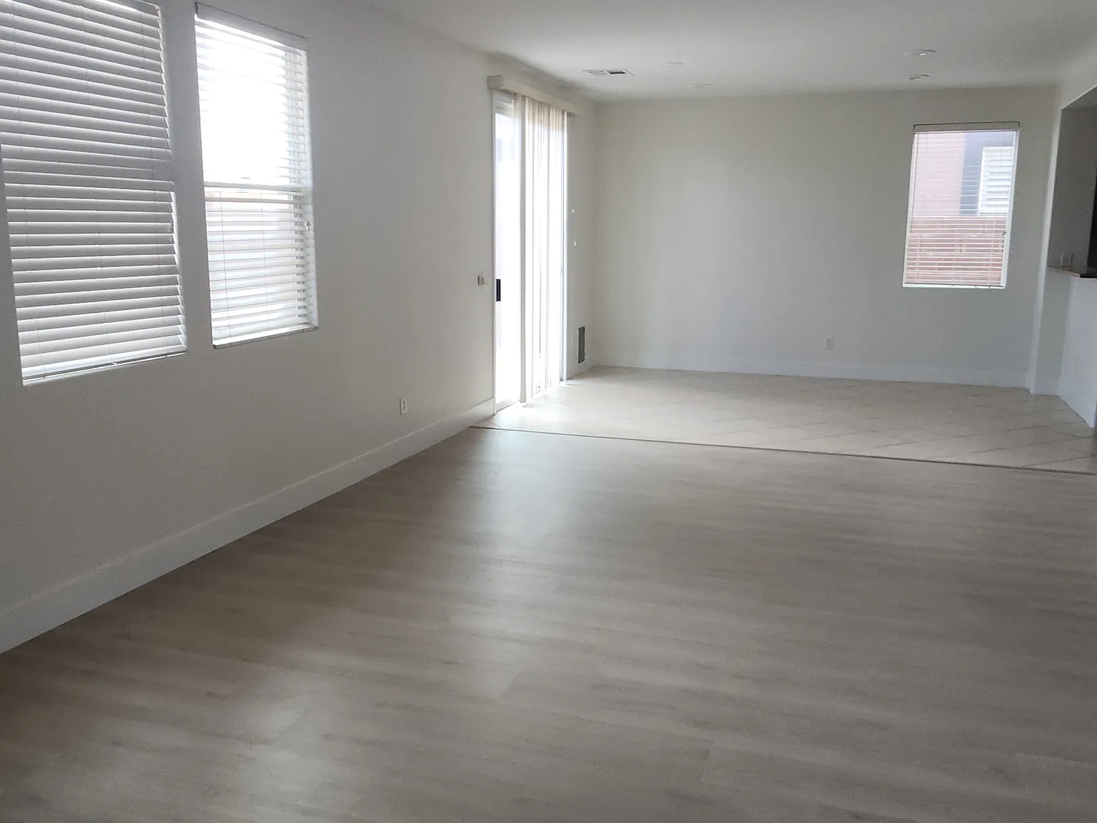 4 bed, 2.5 bath, 2320 sqft, $2,650 — Photo 2