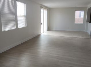 468 Lacabana Beach Dr, Las Vegas, NV 89138