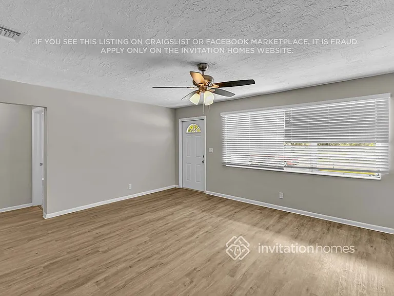 319 SW 9th Ave — Photo 5
