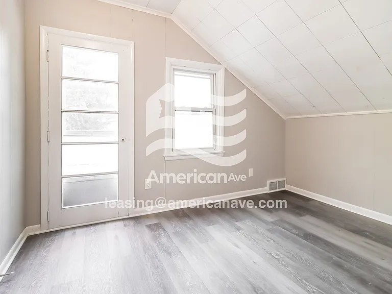 677567_010_bedroom_11.jpg