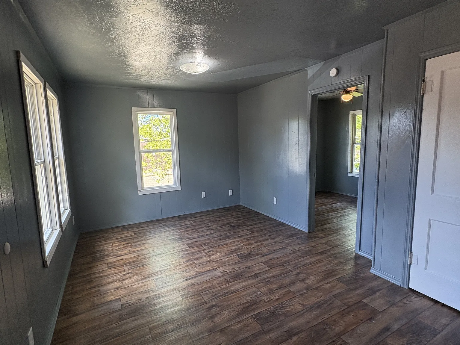 522 S Stonewall Ave-Mother of Pearl LLC — Photo 4