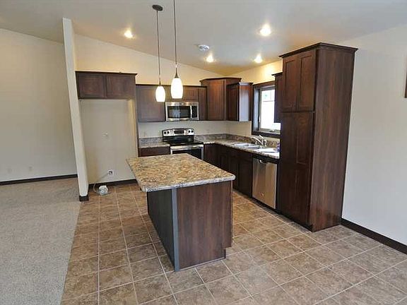 5th image of 263 Brookshire Blvd