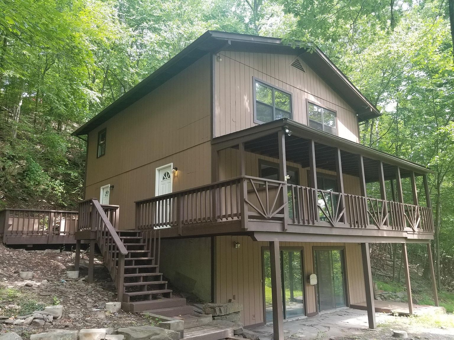 140 Berkshire Ct, Bushkill, PA 18324 | Zillow