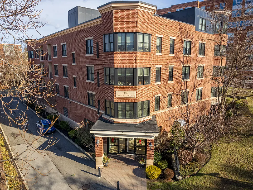 150 Chestnut Hill Ave