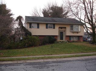 418 Parkwynne Rd, Lancaster, PA 17601