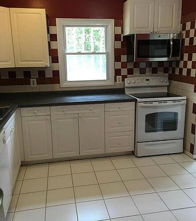 5th image of 4920 Lombard Ln