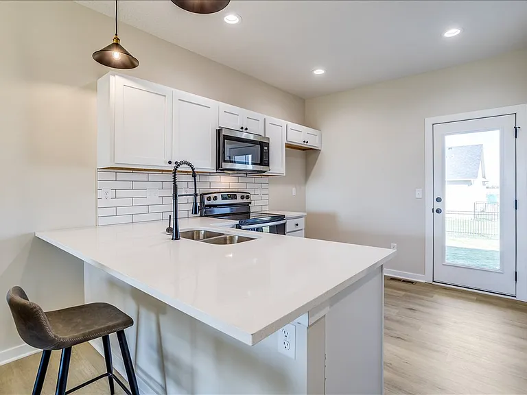 Fox Creek — Photo 74