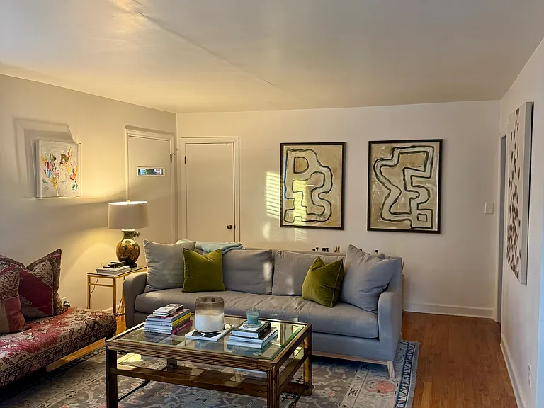 1635 W Lexington Avenue Ext — Photo 2