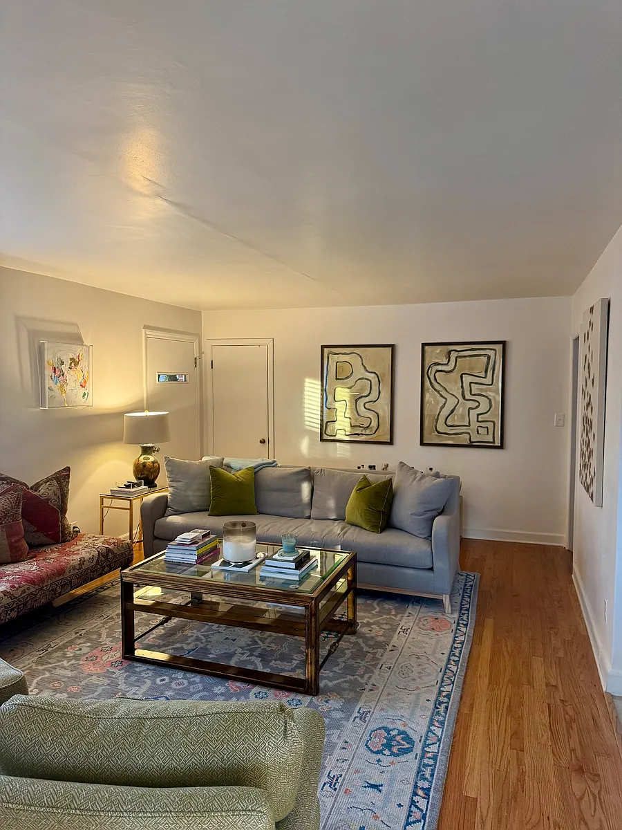 Building Photo - 1635 W Lexington Avenue Ext