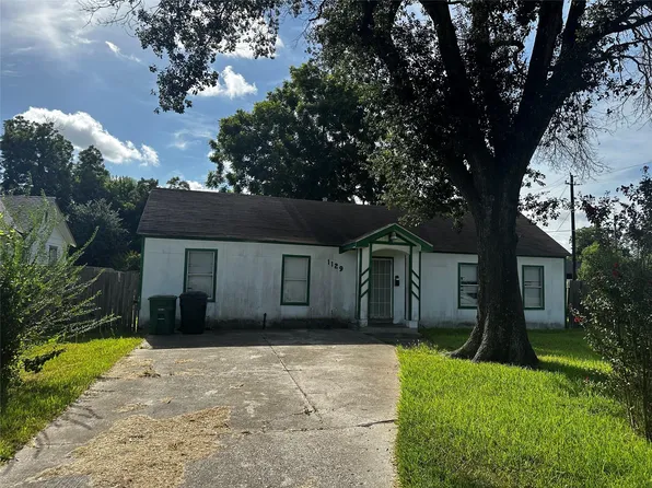 1129 Niagara St, Houston, TX 77051