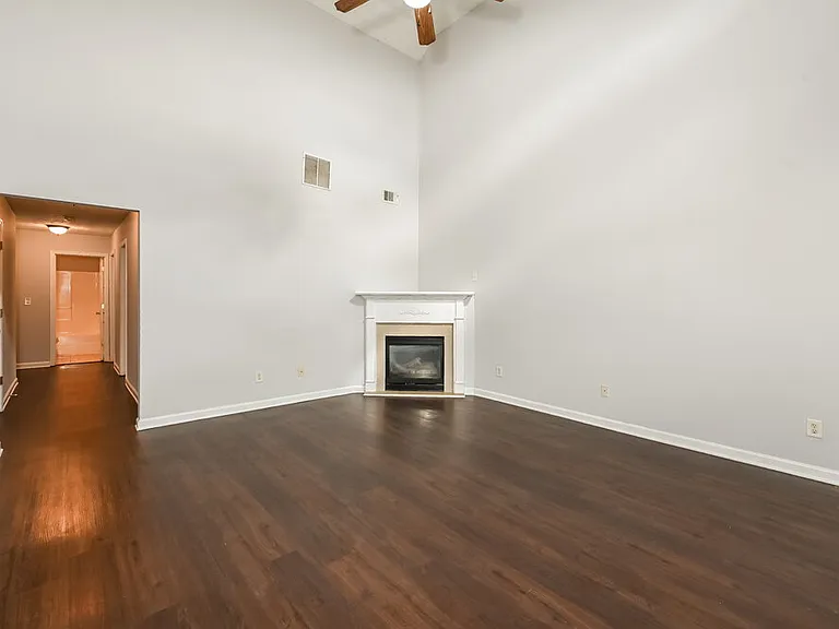 1580 New Orleans Way — Photo 5