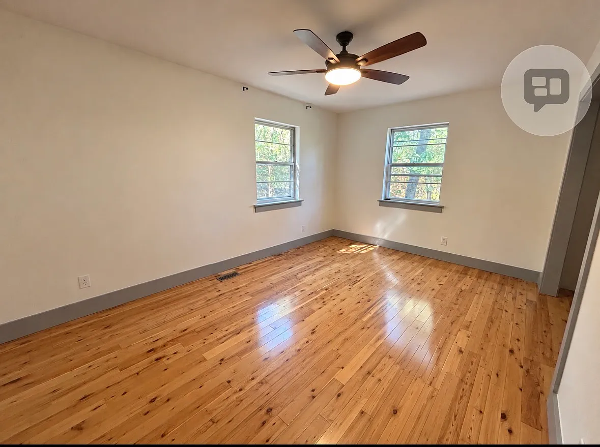 3 bed, 1604 sqft, $2,200 — Photo 4