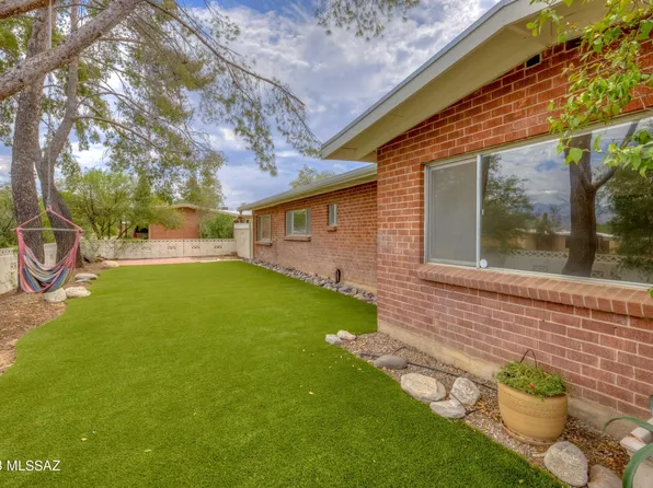 6942 E Redbud Rd, Tucson, AZ 85715