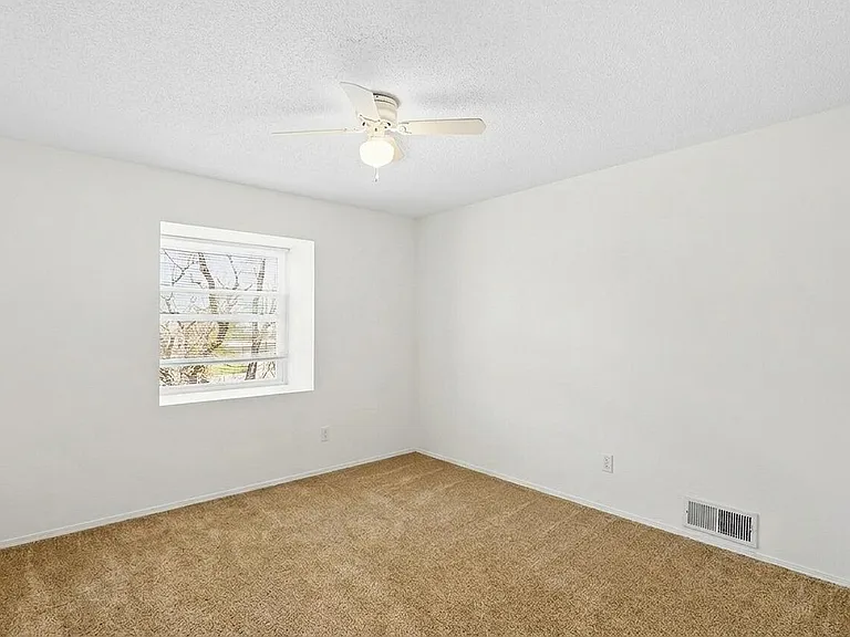 3008 Matador Dr NE — Photo 20
