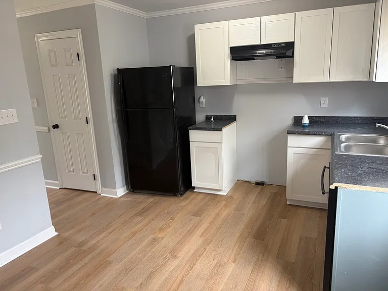 526 E Hargett St — Photo 4