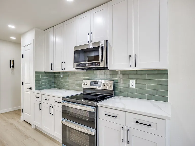 2409 Regal Rd — Photo 10