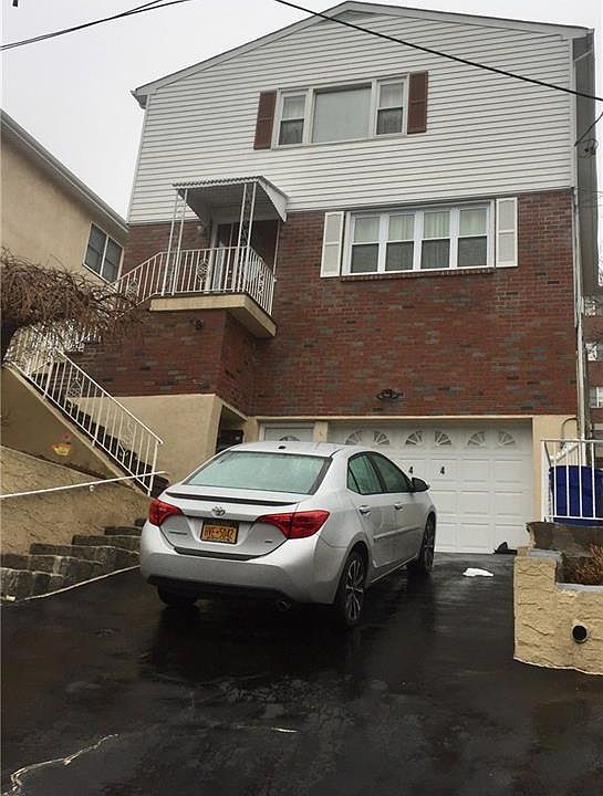 1st image of 144 Bennett Ave