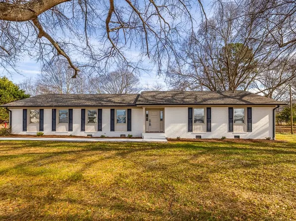 109 Pine Ridge Rd, Lyman, SC 29365