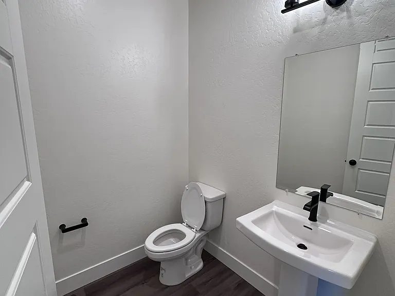 752 Stephanie Dr #2 — Photo 8