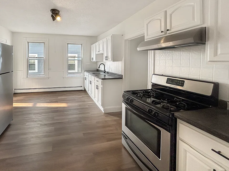 337 S Main St #2