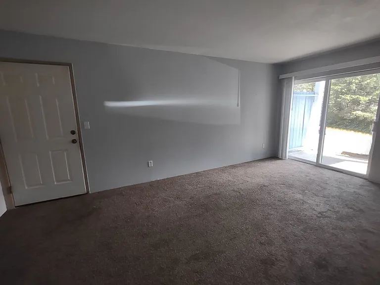 601 Sunset Ave NE #A — Photo 5