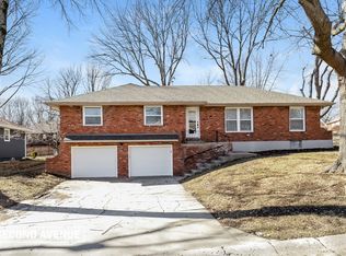 1305 SW Sunrise Dr, Blue Springs, MO 64015
